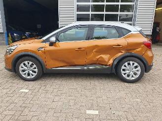 Renault Captur 1.3 TCe 140 Zen Hybrid Automaat picture 2