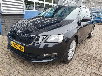 krockskadad bil auto Skoda Octavia 1.0 TSI Greentech Business Edition 2020/8