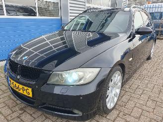 uszkodzony samochody osobowe BMW 3-serie Touring 320i 2006/9