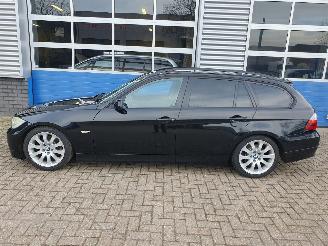 BMW 3-serie Touring 320i picture 2