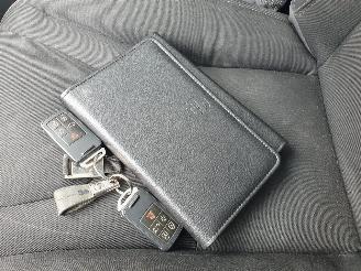 Volvo Xc-60 2.0 AUTOMAAT D4 FWD Summum picture 25