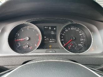 Volkswagen Golf 1.0 TSI Trendline picture 18