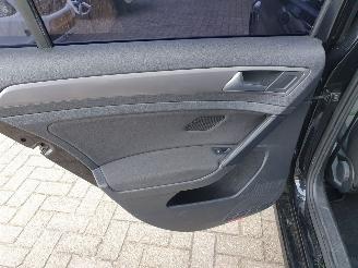 Volkswagen Golf 1.0 TSI Trendline picture 22