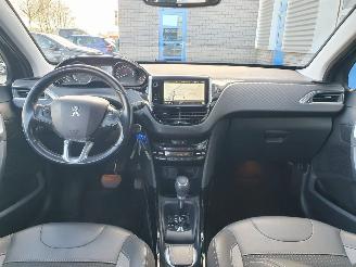 Peugeot 2008 1.2 Automaat PureTech Blue Lease Allure picture 16