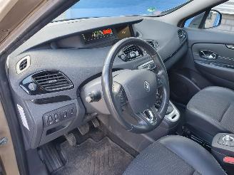 Renault Grand-scenic 1.2 TCe R-Cinéma picture 12