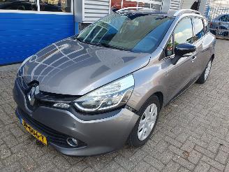damaged passenger cars Renault Clio 0.9 TCe Limited 2016/6