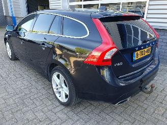 Volvo V-60 2.4 D6 AWD Plug-In Hybrid Summum picture 4