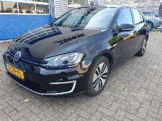 Damaged car Volkswagen Golf GOLF - E 2016/5