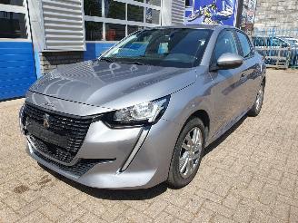 Damaged car Peugeot 208 1.2i 2020/6