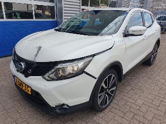 Damaged car Nissan Qashqai 1.5 dCi Connect Edition 2014/11