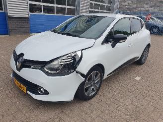 Voiture accidenté Renault Clio 0.9 TCe ECO Night&Day 2016/6