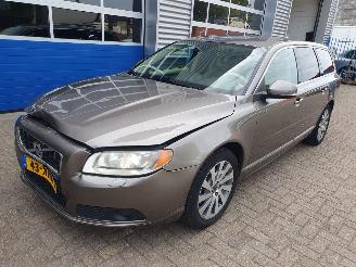 Schadeauto Volvo V-70 1.6 T4 Summum Automaat 2012/6