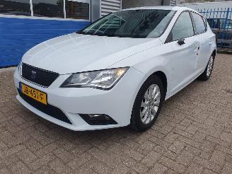 uszkodzony samochody osobowe Seat Leon 1.0 EcoTSI Style Connect 2016/3