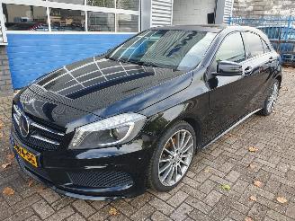 Vaurioauto  passenger cars Mercedes A-klasse 180 Prestige 2013/4
