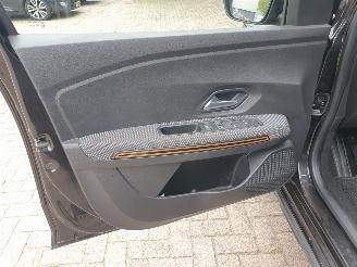 Dacia Sandero Stepway 1.0 TCe 90 Comfort picture 11