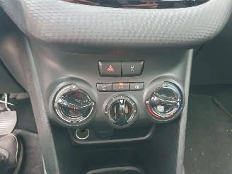 Peugeot 2008 1.2 PureTech Blue Lion picture 21