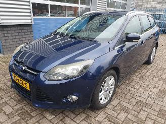Voiture accidenté Ford Focus 1.6 EcoBoost Lease Titanium schadevrij 2012/6