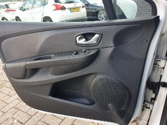 Renault Clio Estate 0.9 TCe Expression picture 10