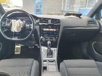 Volkswagen Golf 2.0 TSI 4Motion R Automaat picture 19