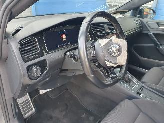 Volkswagen Golf 2.0 TSI 4Motion R Automaat picture 13