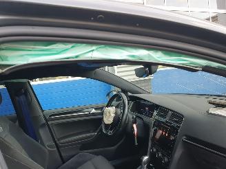 Volkswagen Golf 2.0 TSI 4Motion R Automaat picture 17