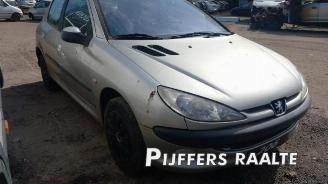 Peugeot 206 206 (2A/C/H/J/S), Hatchback, 1998 / 2012 1.4 16V picture 5