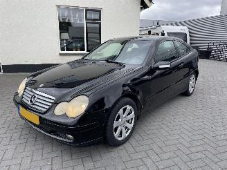 Unfallwagen Mercedes C-klasse Sportcoupé 180 K. N.A.P NL AUTO 2003/3