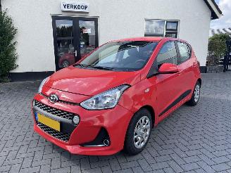 Vaurioauto  passenger cars Hyundai I-10 1.0i Comfort N.A.P PRACHTIG!!! 2019/11