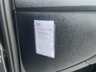 Toyota C-HR 1.8 Hybrid Bi-Tone dealer onderhouden auto prachtig!!! picture 16