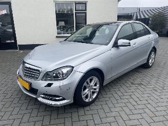 Unfallwagen Mercedes C-klasse C-klasse 180 Ambition Avantgarde N.A.P NL AUTO 2013/10
