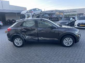 Volkswagen T-Roc 1.5 TSI Style AUTOMAAT N.A.P NL AUTO PRACHTIG!!! picture 3