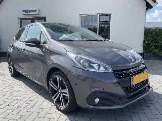 Damaged car Peugeot 208 1.2 PureTech GT-Line AUTOMAAT PRACHTIG!!! 2019/6