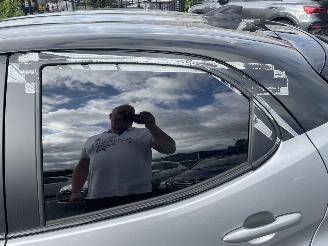 Toyota Yaris 1.5 Hybrid 130 Launch Edition N.A.P NL AUTO PRACHTIG!!! picture 3