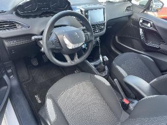 Peugeot 208 1.2 PureTech Blue Lion N.A.P NL AUTO PRACHTIG!!! picture 8