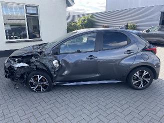 Toyota Yaris 1.5 Hybrid 115 First Edition N.A.P NL AUTO picture 2