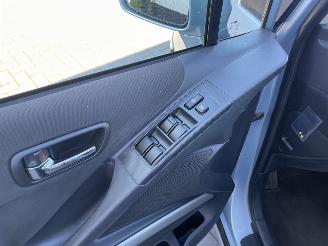 Toyota Corolla-verso 1.8 VVT-i Sol n.a.p nl auto picture 9