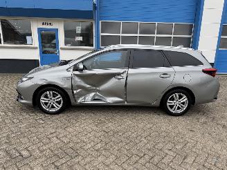 Toyota Auris 1.8 AUTOMAAT HYBRID picture 9