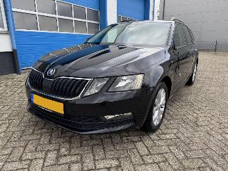 Skoda Octavia 1.0 TSI  AMBITION  BUSINESS picture 2