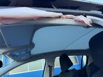 Peugeot 308 1.2 PURE TECH  ALLURE picture 21