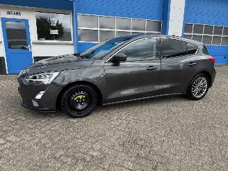 Voiture accidenté Ford Focus 1.0 ECOBOOST  TITANIUM  BUSINESS 2018/11