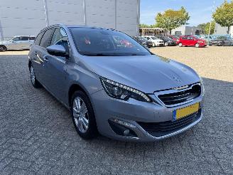 Peugeot 308 1.2 E-THP  ALLURE picture 4