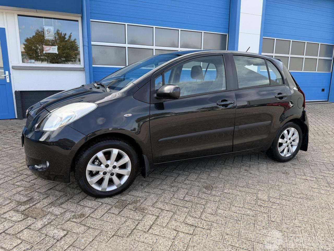 Toyota Yaris 1.3 VVTi EXECUTIVE