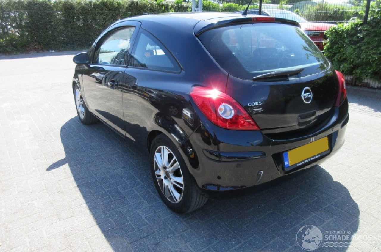 Opel Corsa 1.2 Cosmo Lpg/G3 airco