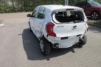 Kia Picanto 1.0 5-drs airco picture 4
