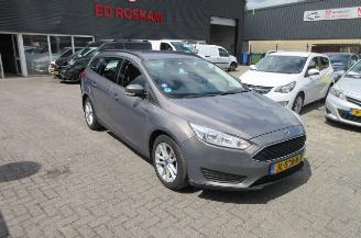 krockskadad bil auto Ford Focus 1.0 TREND 2016/4