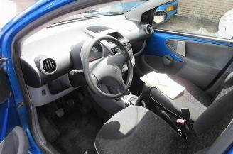 Peugeot 107 1.0-12V XS picture 8
