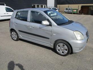 Kia Picanto 1.0 Bling 5-drs airco picture 2