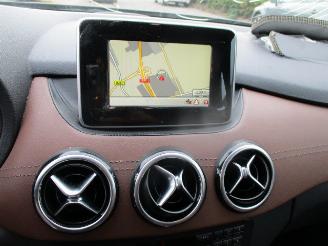 Mercedes B-klasse 180 Ambition Automaat  NAP picture 17
