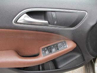 Mercedes B-klasse 180 Ambition Automaat  NAP picture 13