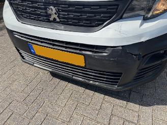 Peugeot Partner 1.2 PureTech  Premium airco navi picture 9